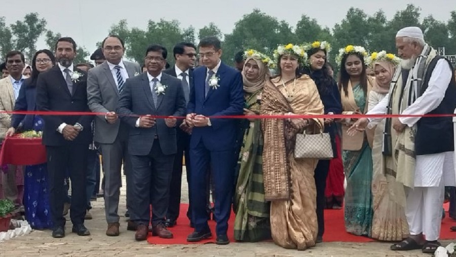 ডিসি পার্ক, পর্দা, মাসব্যাপী, ফুল উৎসব