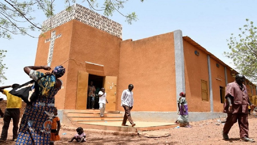 ক্যাথলিক গির্জা, বন্দুকধারী, হামলা