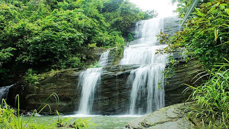 খৈয়াছড়া, ঝরনা, বিদ্যুৎস্পৃষ্ট, পর্যটক