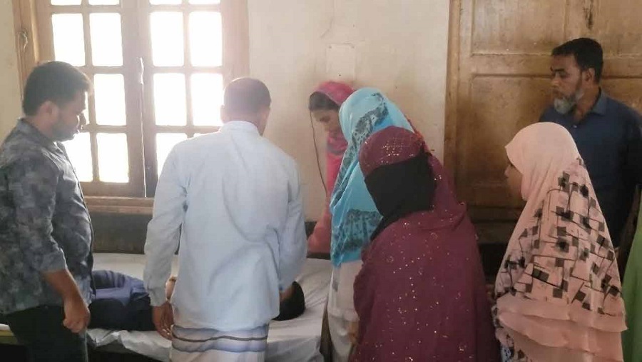 ট্রাকচাপা